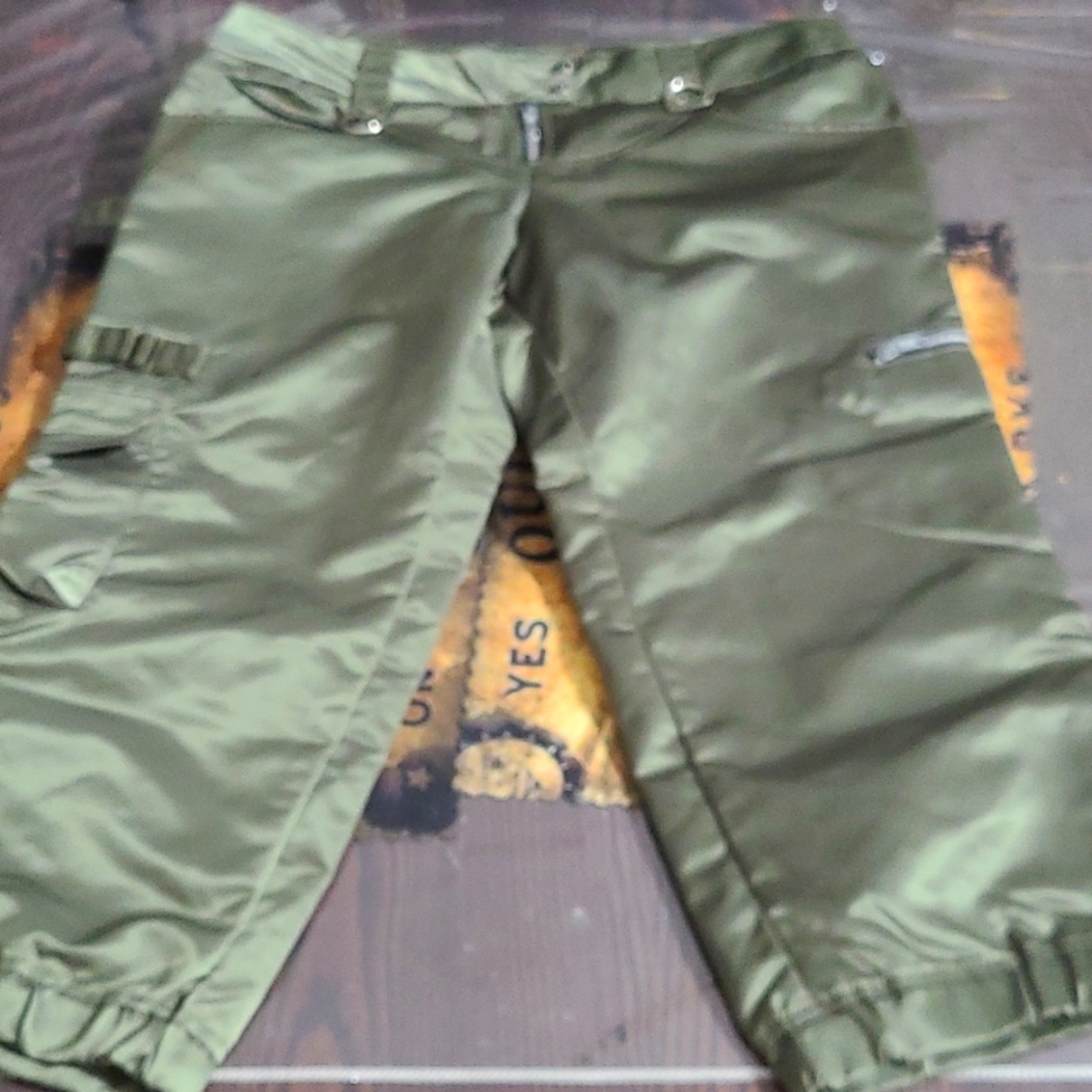 Lip Service 2002 - Flight Stimulator - Cargo Capris - L
